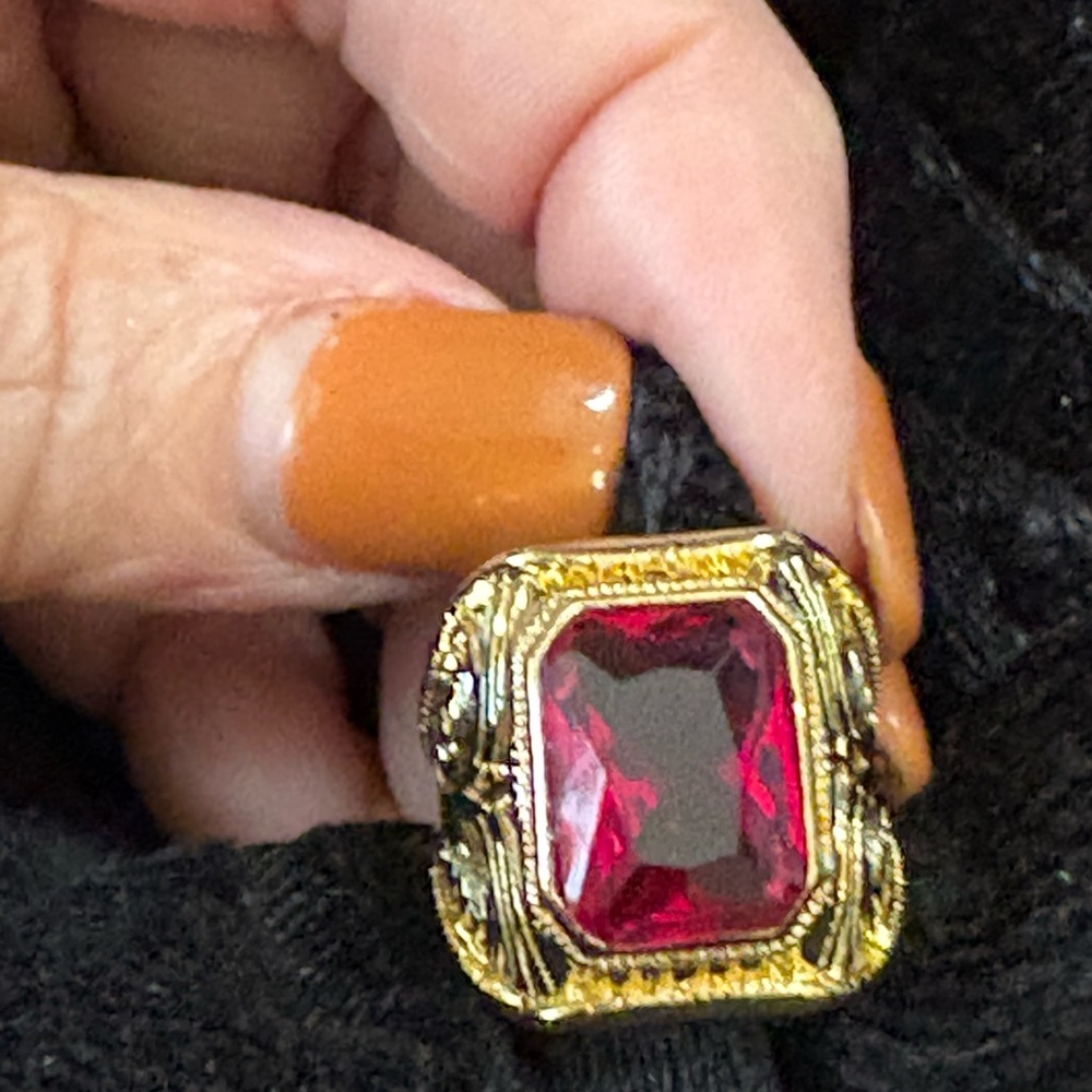 ELEGANT FACETED FAUX RUBY RED RING - Picture 2 of 16